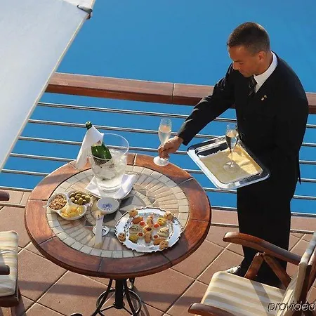Hermitage Hotel 5*