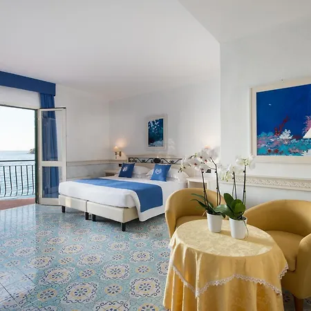 Ξενοδοχείο Hermitage 5*